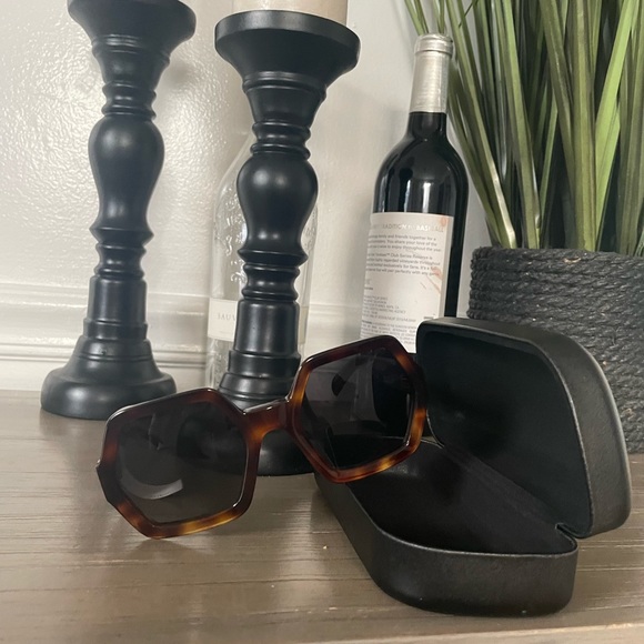 CELINE Hexagonal Polarized Sunnies BRAND NEW - Picture 7 of 7